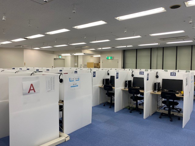 Hiroshima Crystal Plaza Building Test Center interior view